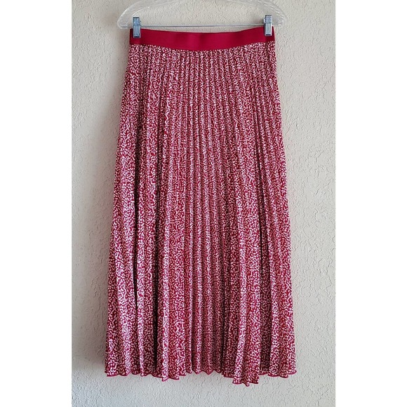 Vince Camuto Red Pleated Mini Skirt - Picture 6 of 6